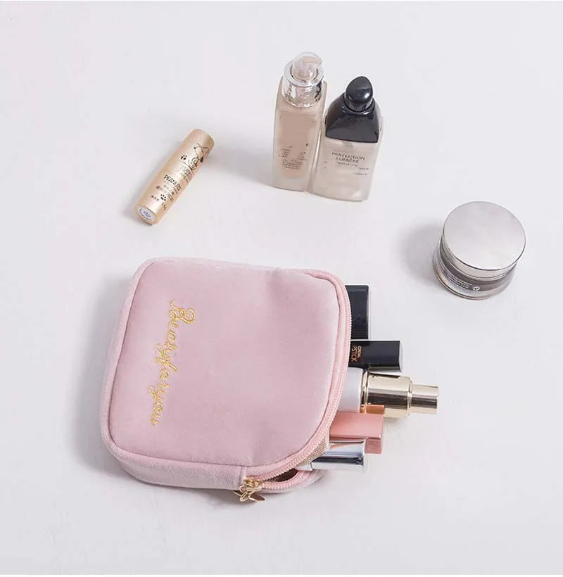 Trousse de toilette bébé en velours
