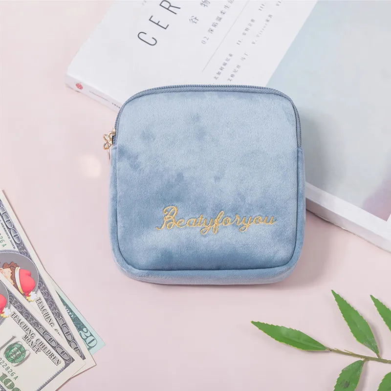 Trousse de toilette bébé en velours