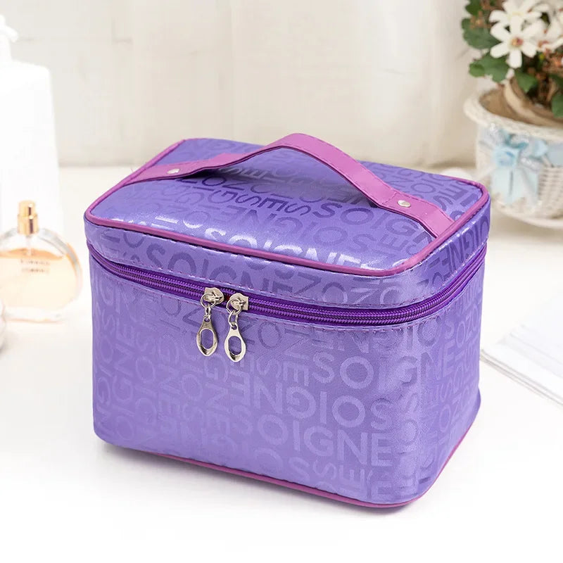 Trousse de toilette femme – Vanity en nylon léger et stylé, format carré
