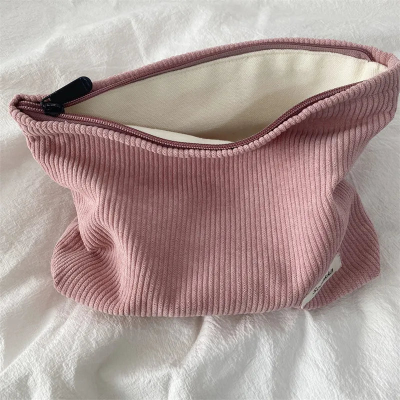 Trousse de toilette matelassée femme – Élégante, douce et fonctionnelle