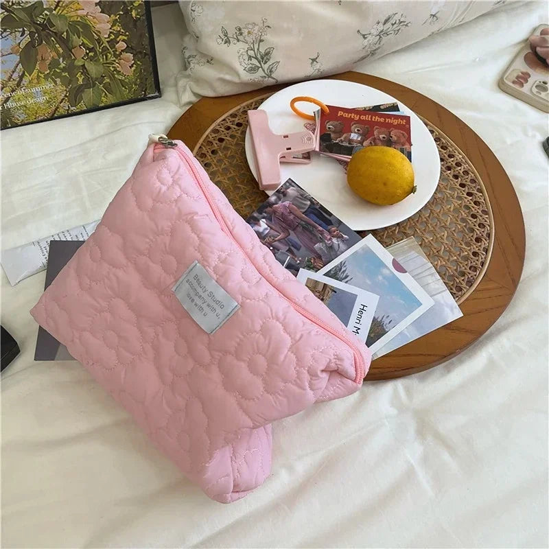 Trousse de toilette femme fleurie zippée