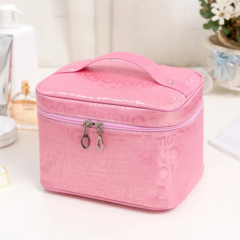 Trousse de toilette femme – Vanity en nylon léger et stylé, format carré