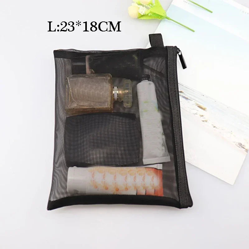 Trousse de toilette femme maille transparente