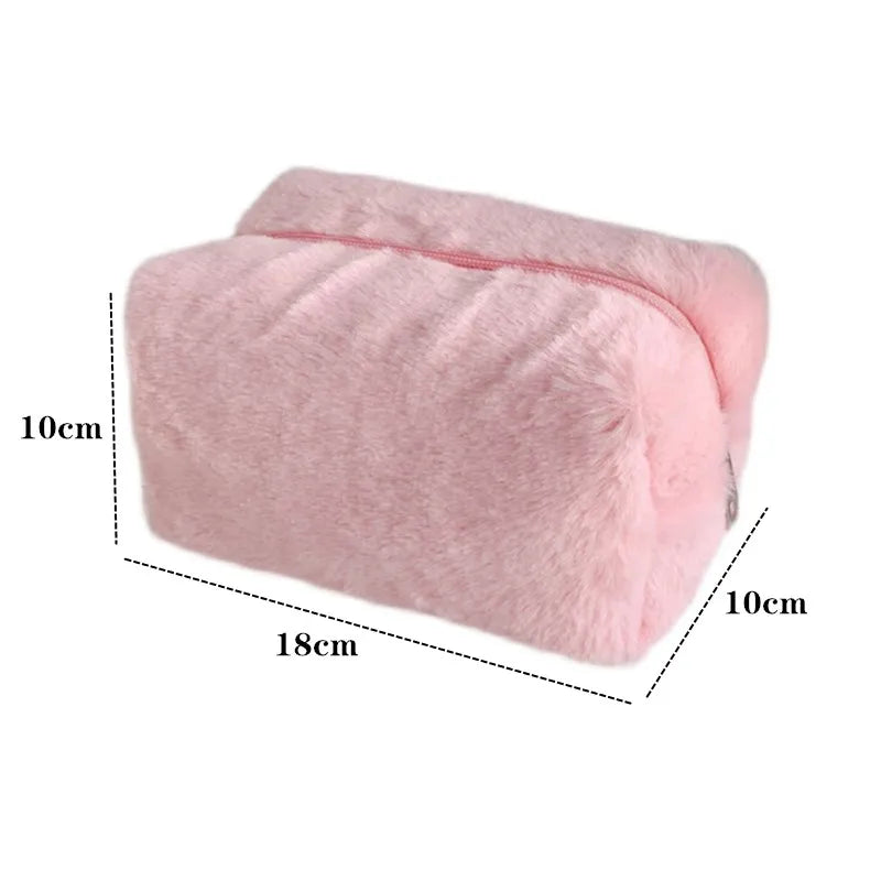 Trousse de toilette femme fourrure légère