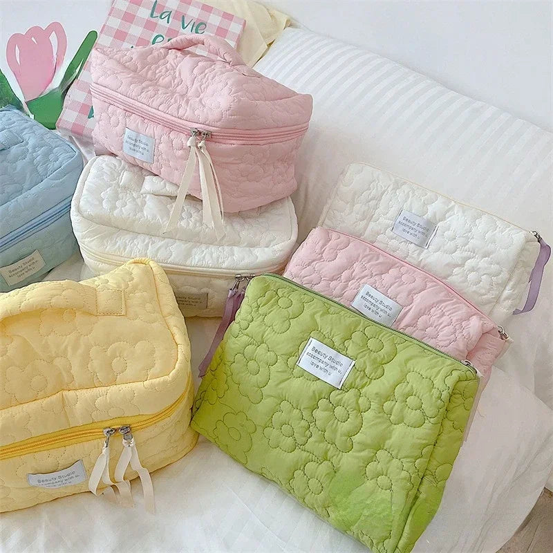 Trousse de toilette femme fleurie zippée