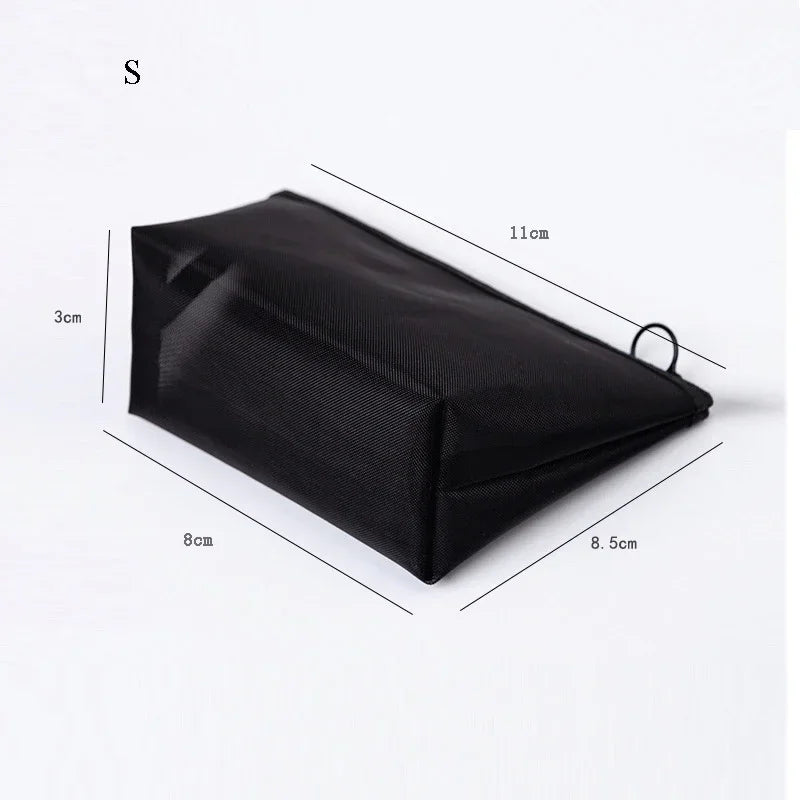 Trousse de toilette femme maille transparente