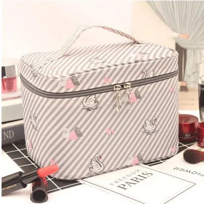 Trousse de toilette femme waterproof voyage