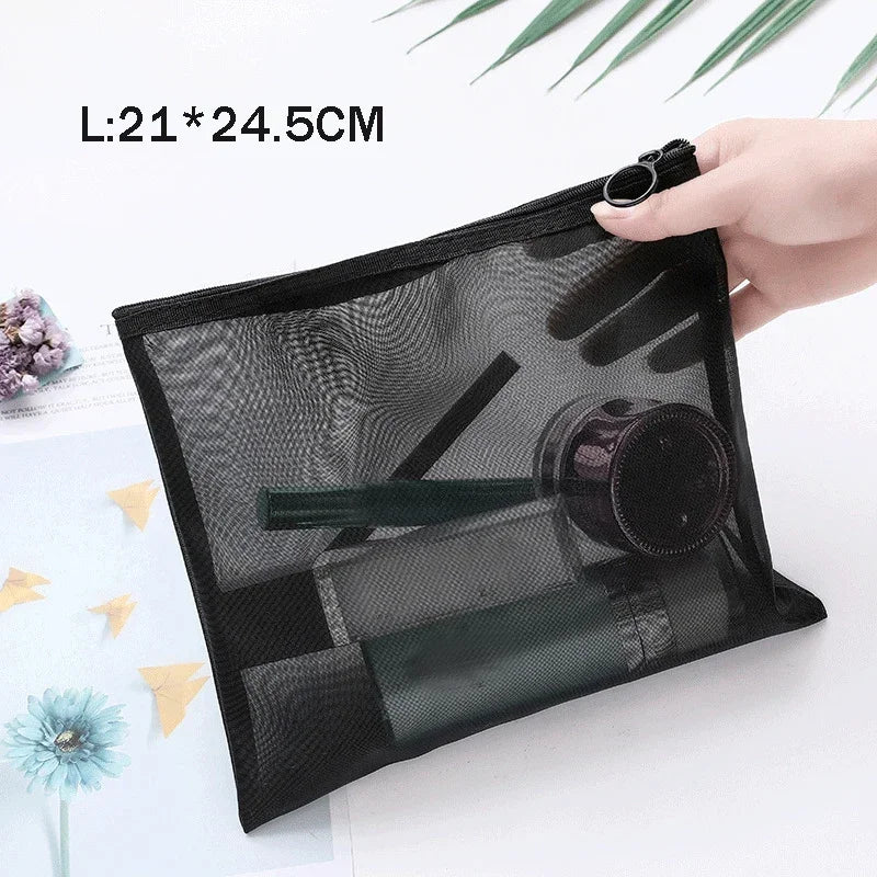 Trousse de toilette femme maille transparente