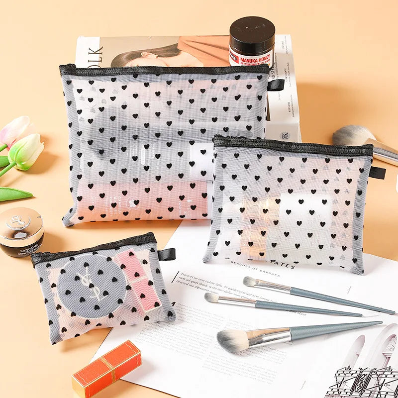 Trousse de toilette transparente cœur - Format mini & tendance