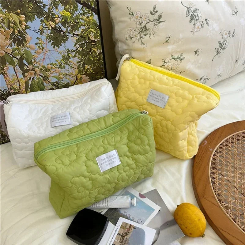 Trousse de toilette femme fleurie zippée