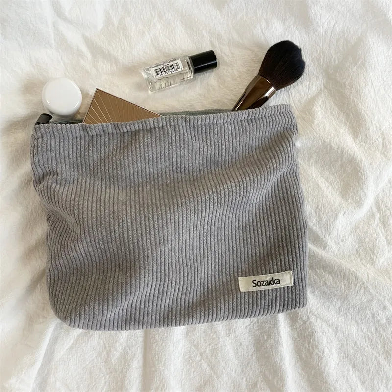 Trousse de toilette matelassée femme – Élégante, douce et fonctionnelle