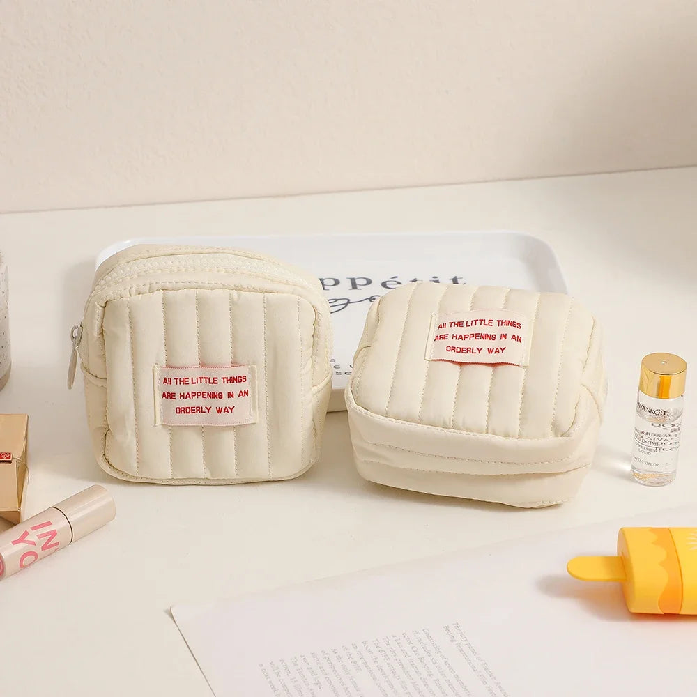 Trousse de toilette femme brodée vanity