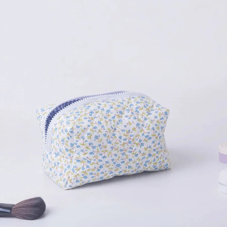 Trousse de toilette femme coton matelassé – Design floral élégant