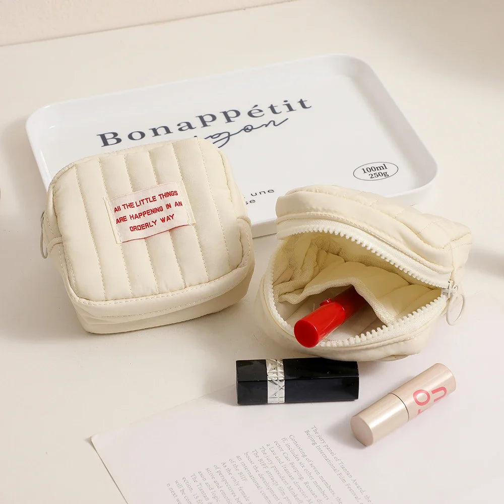 Trousse de toilette femme brodée vanity
