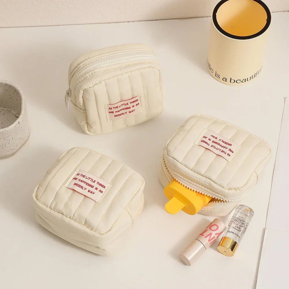 Trousse de toilette femme brodée vanity