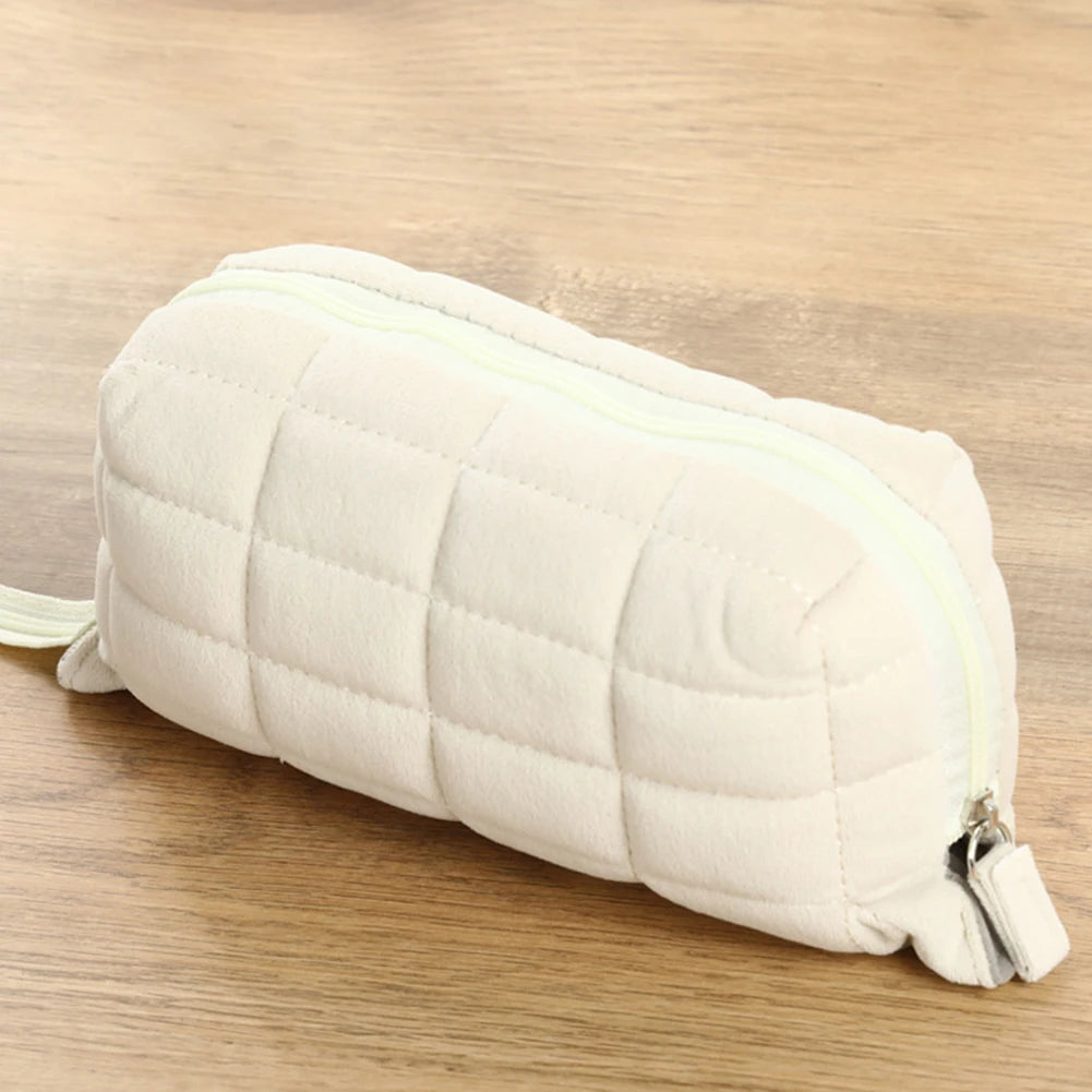Trousse de toilette coton compacte – Look peluche chic