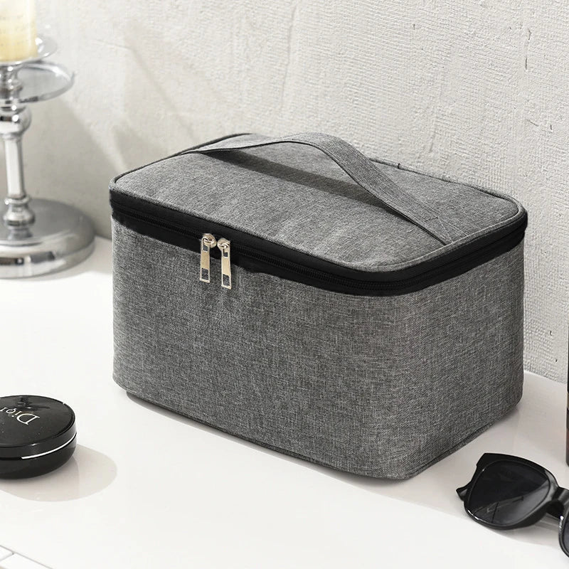 Trousse de toilette homme voyage, format pratique et résistant